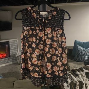 Knox Rose brand tank top, size medium.